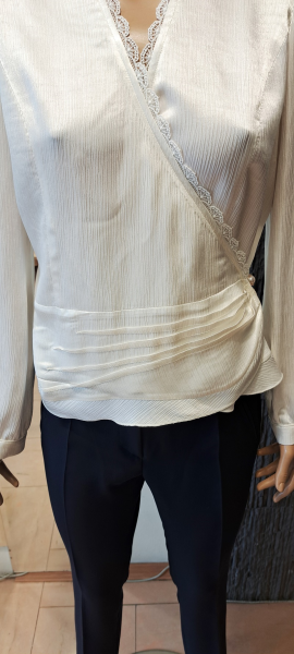 Копринена блуза
